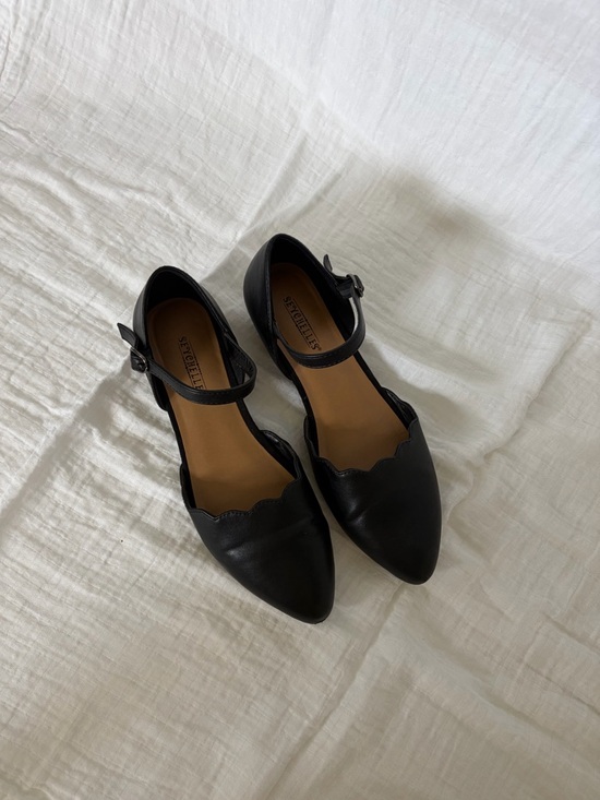 Seychelles Shoes - Seychelles Black Scalloped Pointed-Toe Mary Janes